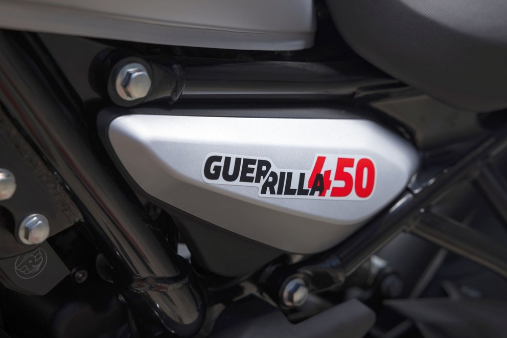 Teste da Royal Enfield Guerrilla 450 2024 - Imagem 28