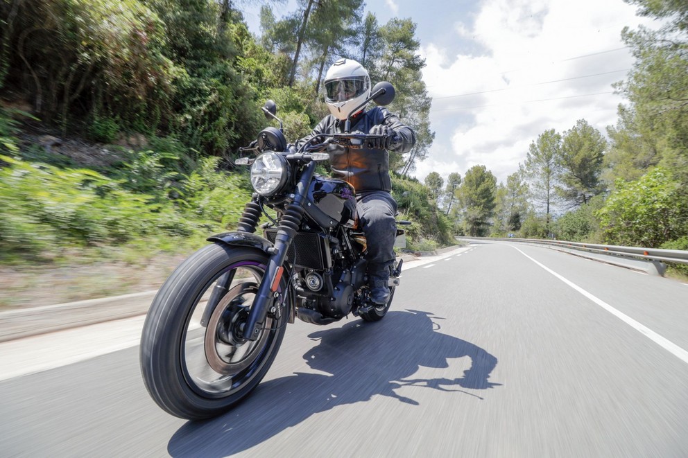 Teste da Royal Enfield Guerrilla 450 2024 - Imagem 17