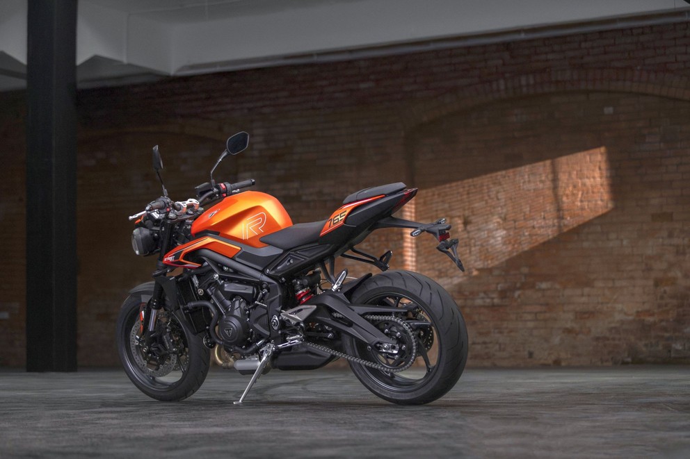 Triumph Street Triple 765 R - nova versão A2 2024 - Imagem 4