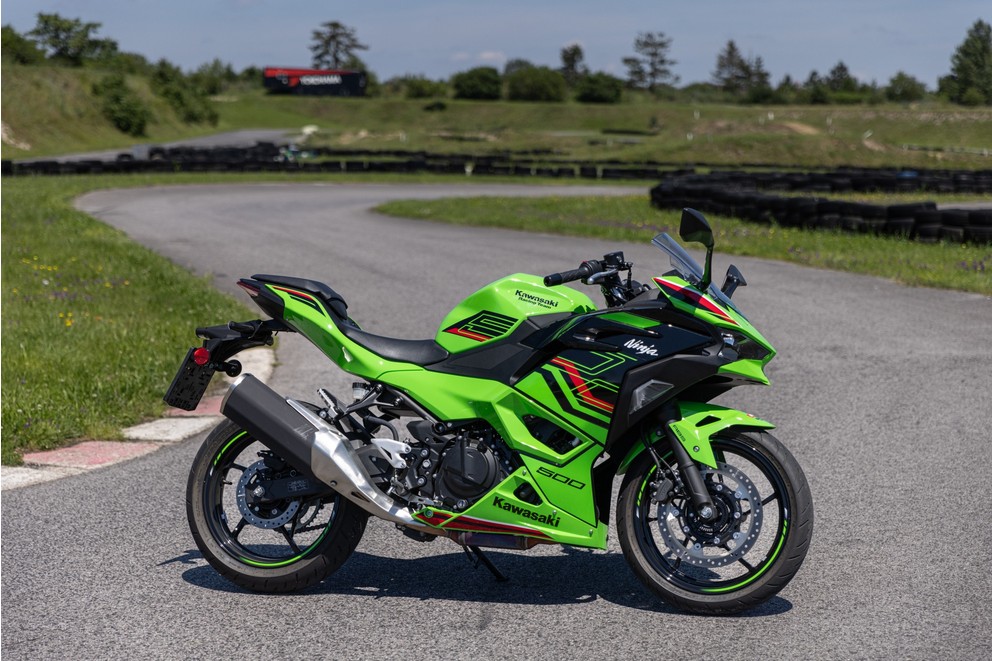 A2 Supersport Bikes Comparison 2024 - Image 26