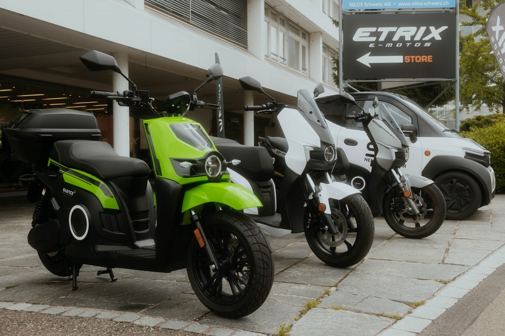 İspanyol Elektrikli Scooter Silence S01 - Zürih'te ETRIX E-Motos'ta Test Sürüşü - Resim 16