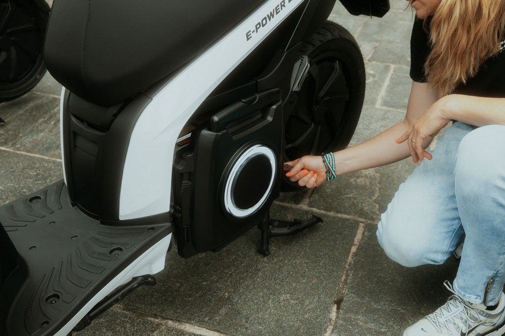 Spaanse elektrische scooter Silence S01 - Testrit in Zürich bij ETRIX E-Motos - afbeelding 3