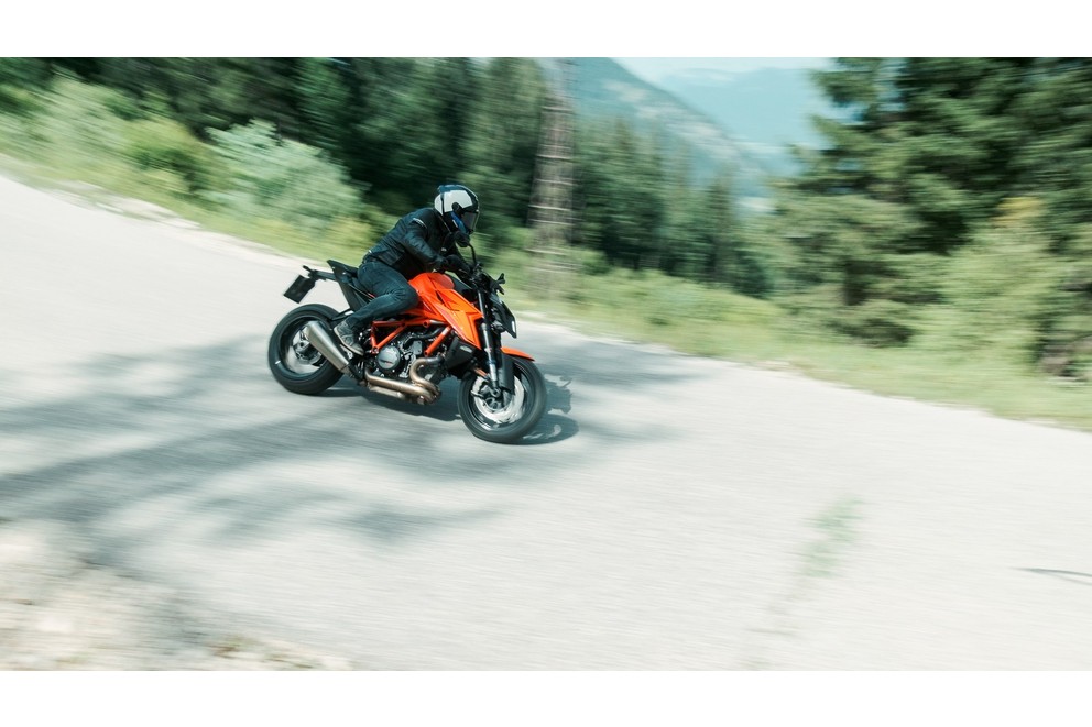 KTM 1390 Super Duke 2024 - Imagen 12