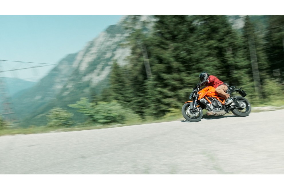 KTM 1390 Super Duke 2024 - Imagen 14