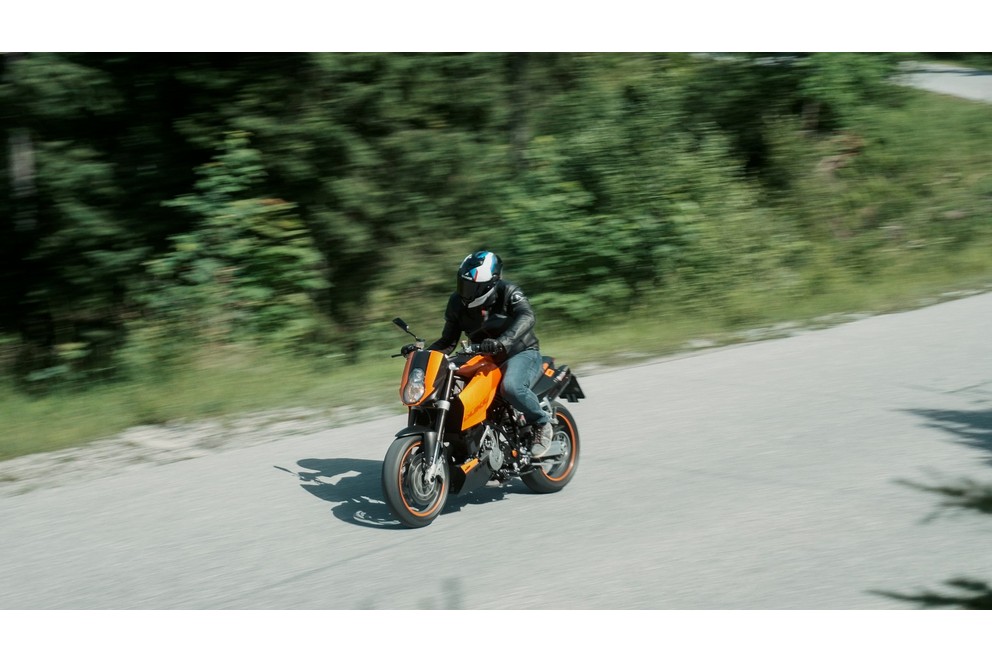 KTM 990 Super Duke 2006 - Слика 38