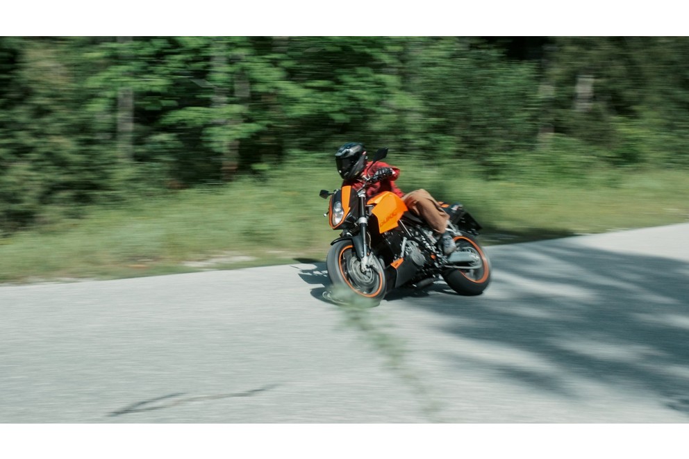 KTM 990 Super Duke 2006 - Image 40