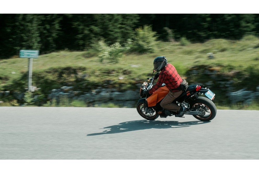 KTM 990 Super Duke 2006 - Slika 46