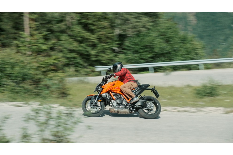 KTM 1390 Super Duke 2024 - Image 17