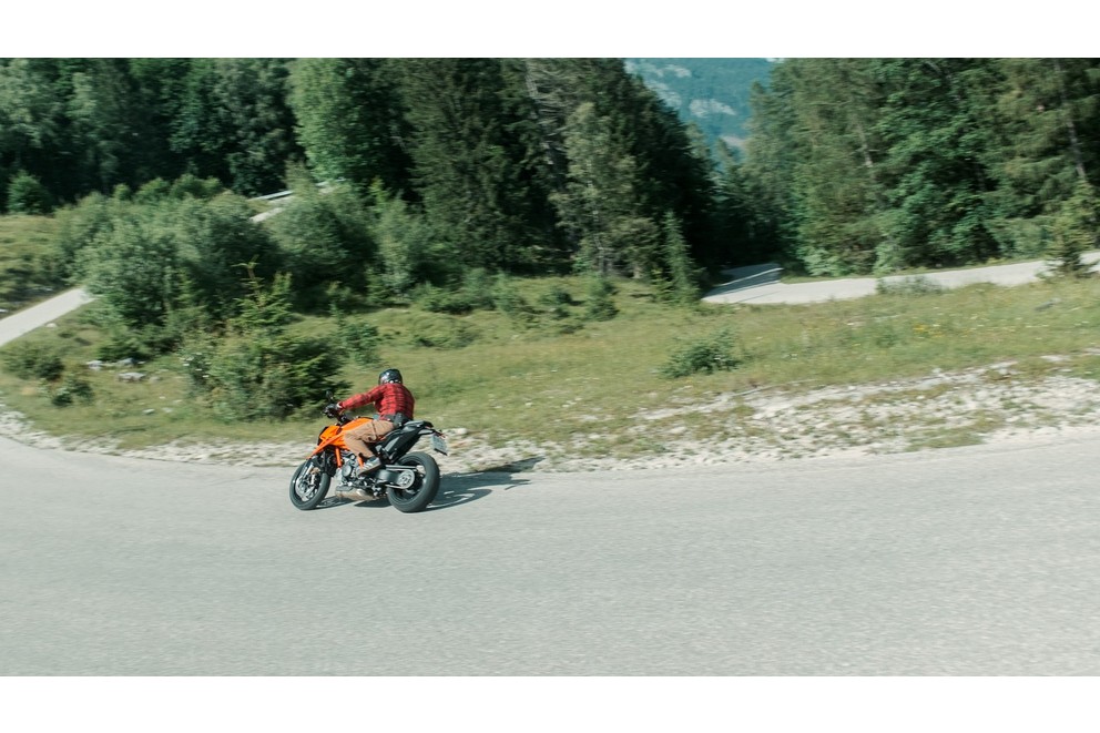 KTM 1390 Super Duke 2024 - Slika 18