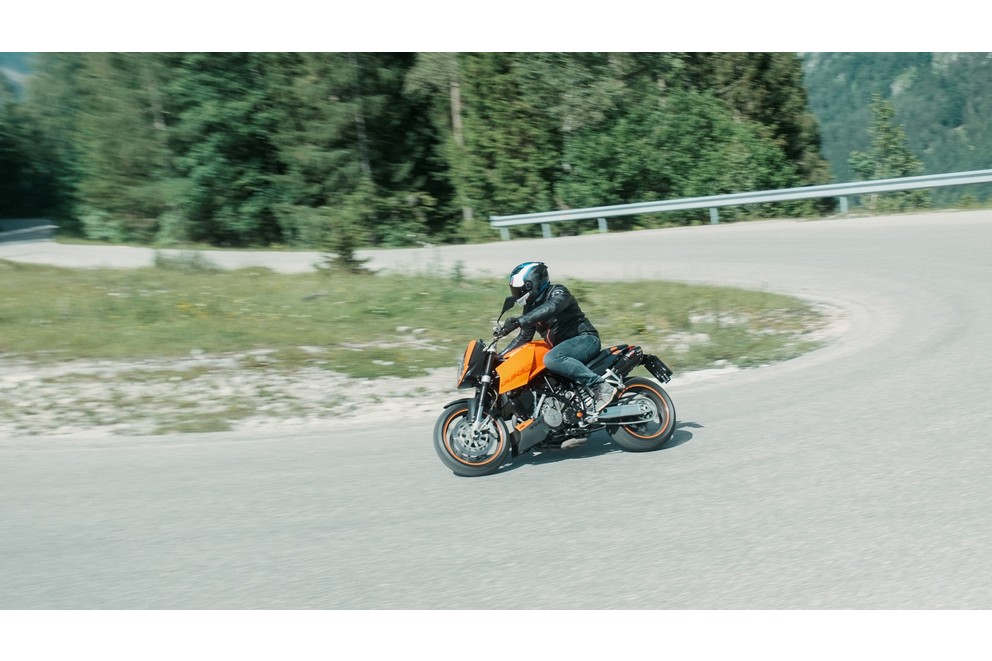 KTM 990 Super Duke 2006 - Slika 63