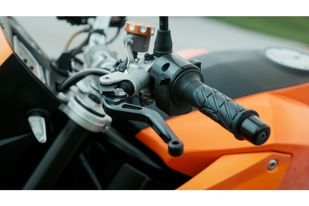 KTM 990 Super Duke 2006 - Imagen 94