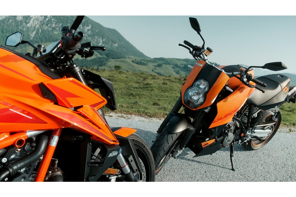 KTM 990 Super Duke 2006 vs. KTM 1390 Super Duke 2024 - Слика 1