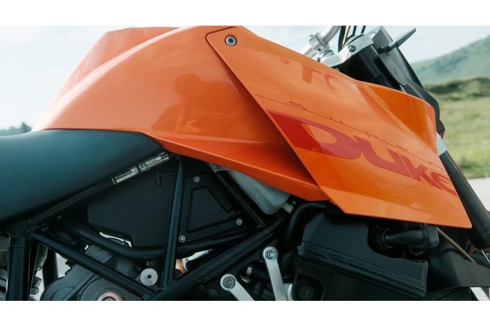 KTM 990 Super Duke 2006 - Слика 102