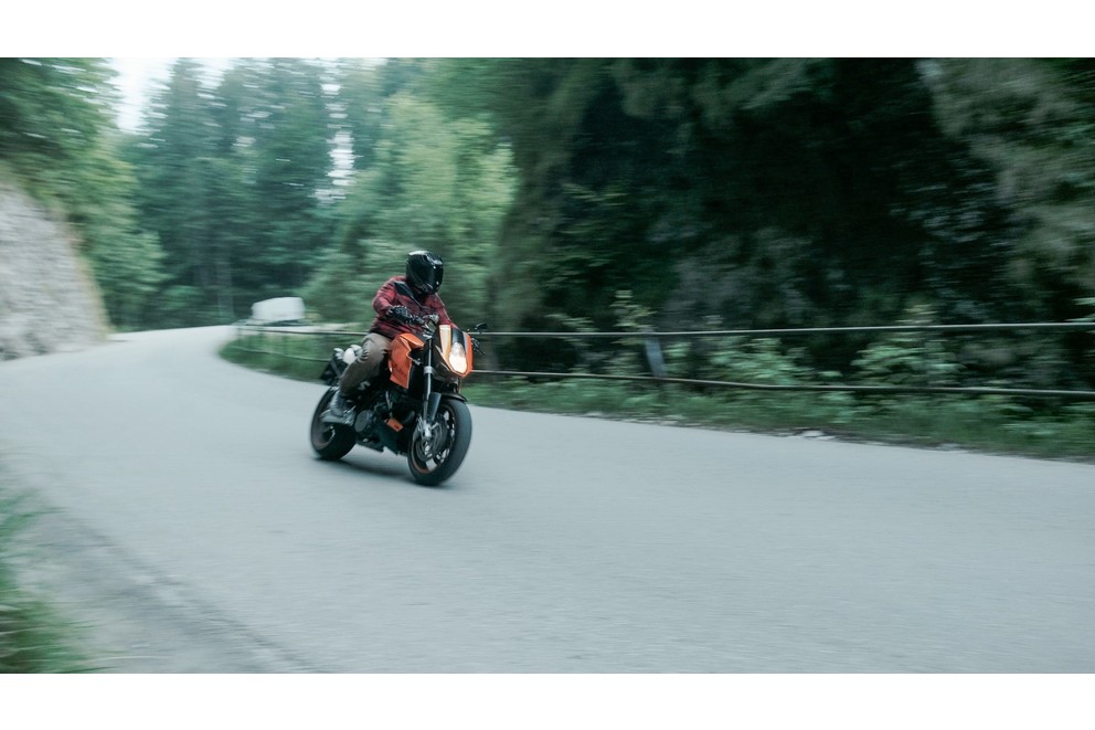 KTM 990 Super Duke 2006 - Слика 108