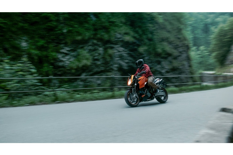 KTM 990 Super Duke 2006 - Image 110