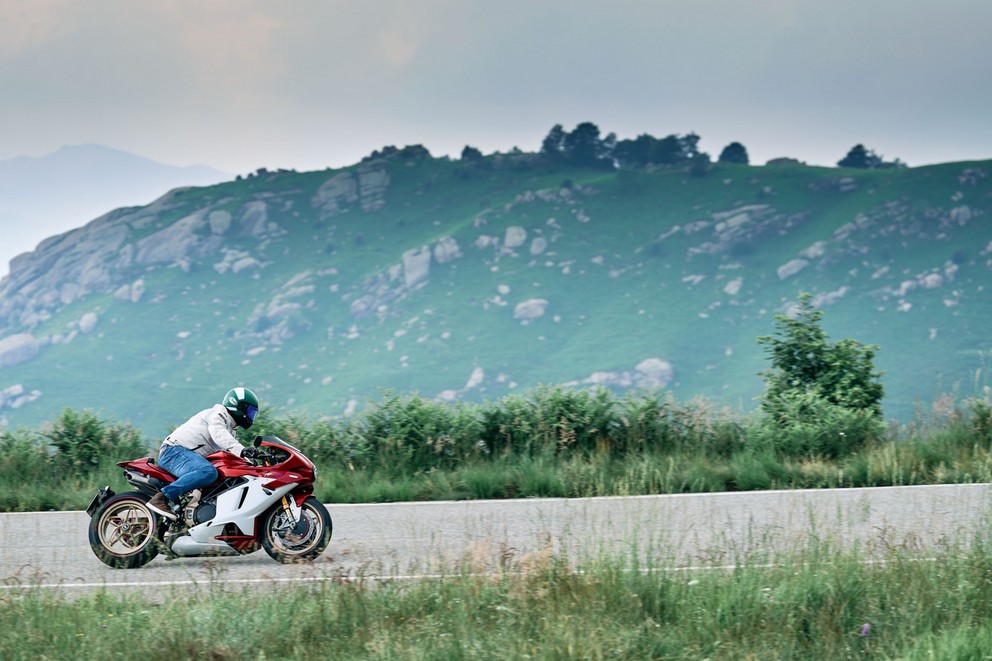 MV Agusta Superveloce 1000 Serie Oro 2024 - Obraz 19