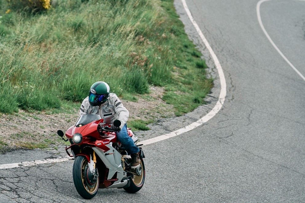 MV Agusta Superveloce 1000 Serie Oro 2024 - Obrázek 46