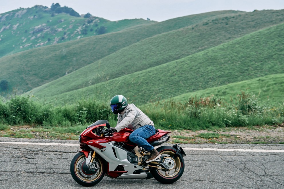 MV Agusta Superveloce 1000 Serie Oro 2024 - Imagem 42