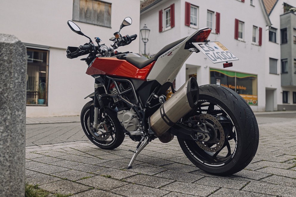 Husqvarna Nuda 900 R Használt Teszt - Kép 9