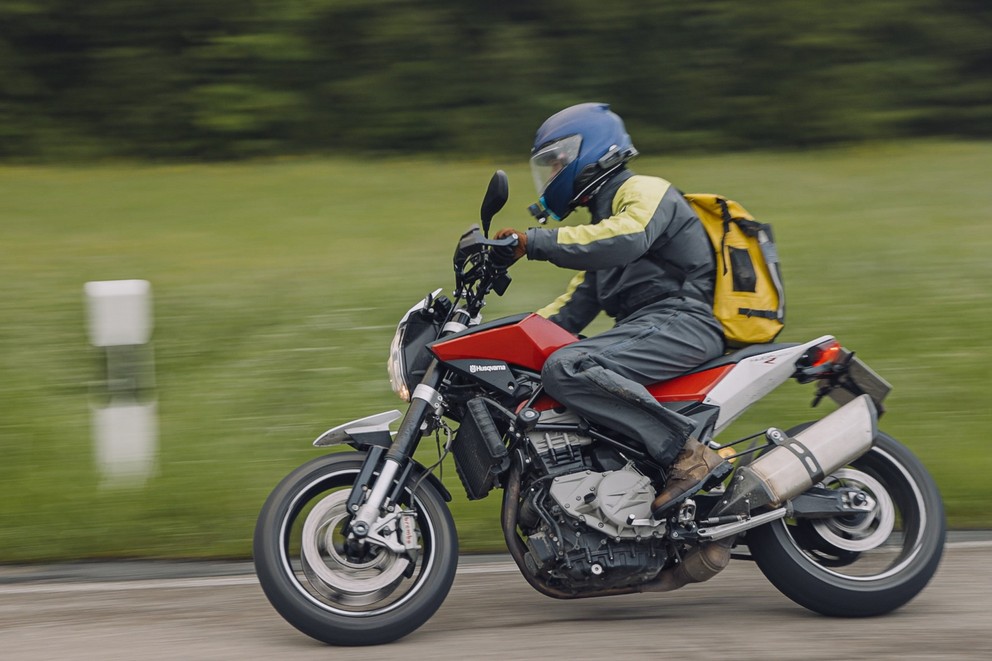 Husqvarna Nuda 900 R Test ojetého motocyklu - Obrázek 7