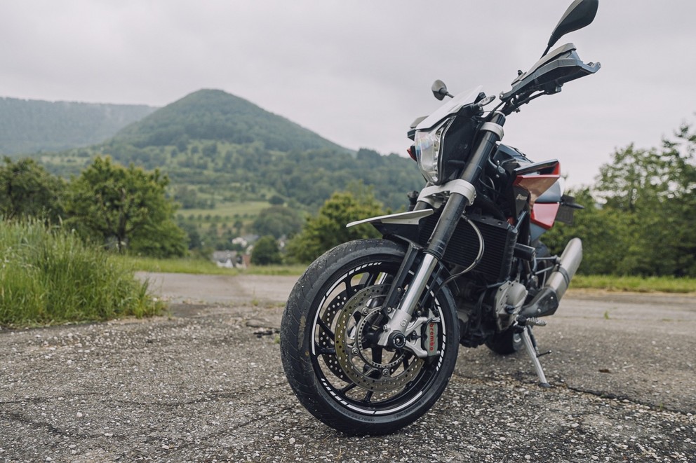 Husqvarna Nuda 900 R Test ojetého motocyklu - Obrázek 32