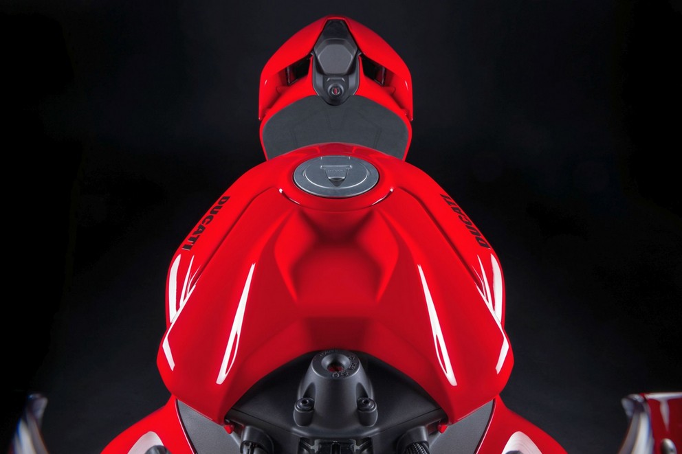 NOVA Ducati Panigale V4 2025 - Imagem 8