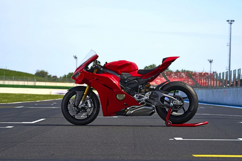 NOVA Ducati Panigale V4 2025 - Imagem 22