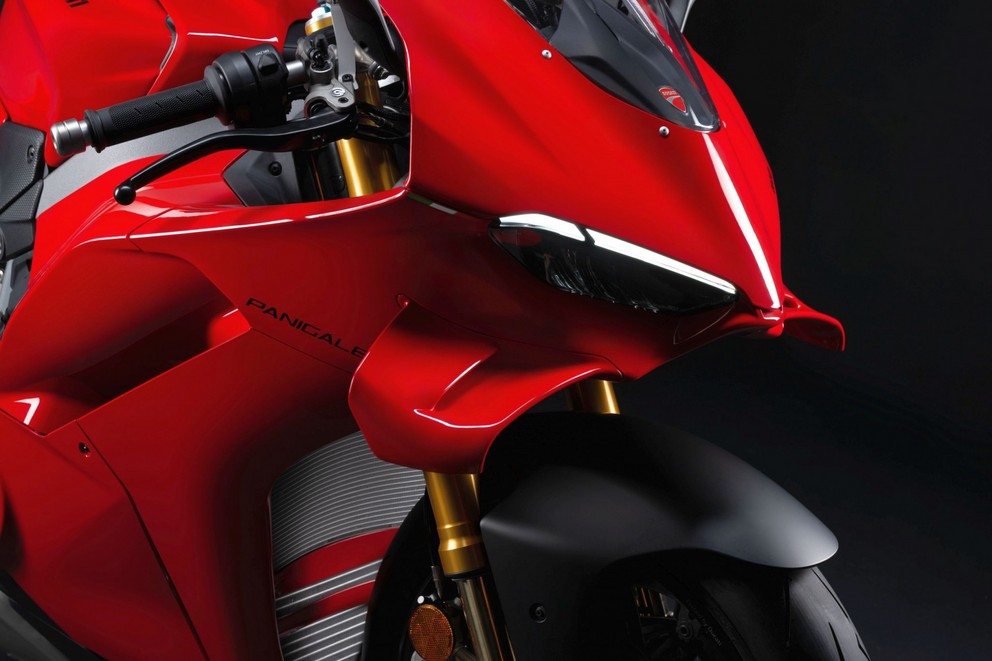 NUEVA Ducati Panigale V4 2025 - Imagen 68