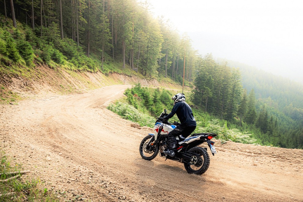 Honda CRF1100L Africa Twin in the big 1000PS Offroad Test 2024 - Image 23