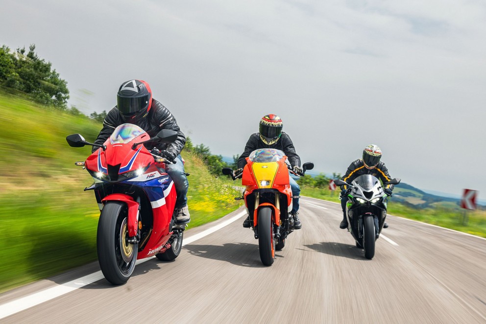 Yamaha XSR900 GP vs. Honda CBR600RR vs. Kawasaki Ninja ZX-6R - Bild 40