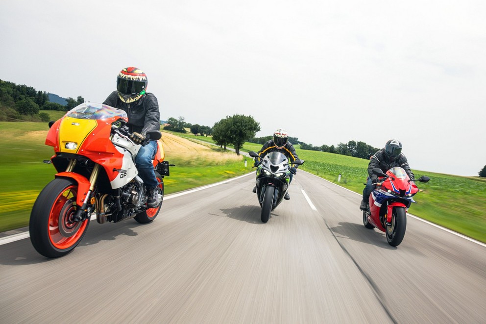 Yamaha XSR900 GP vs. Honda CBR600RR vs. Kawasaki Ninja ZX-6R - Слика 25