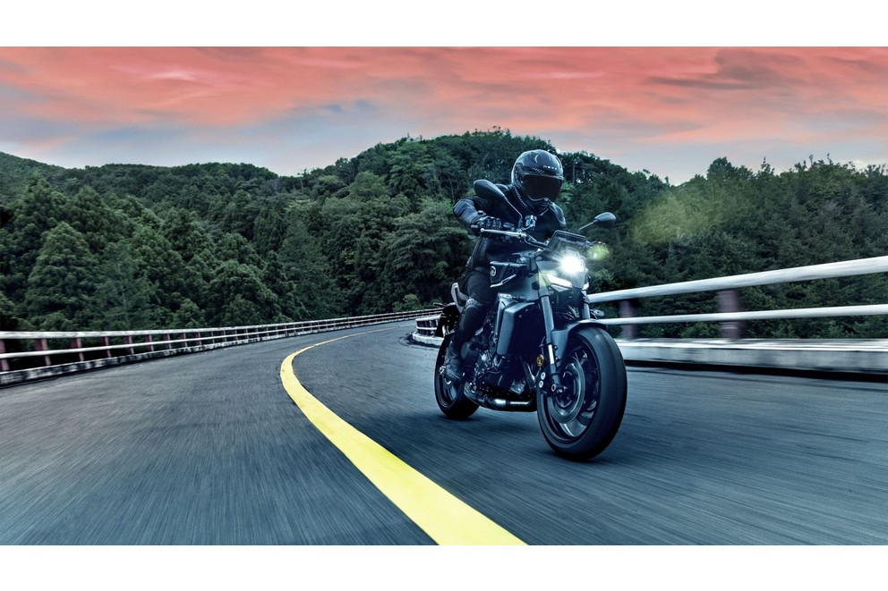 Yamaha MT-09 Y-AMT 2024 com transmissão automática! - Imagem 17