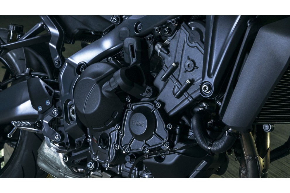 Yamaha MT-09 Y-AMT 2024 com transmissão automática! - Imagem 39