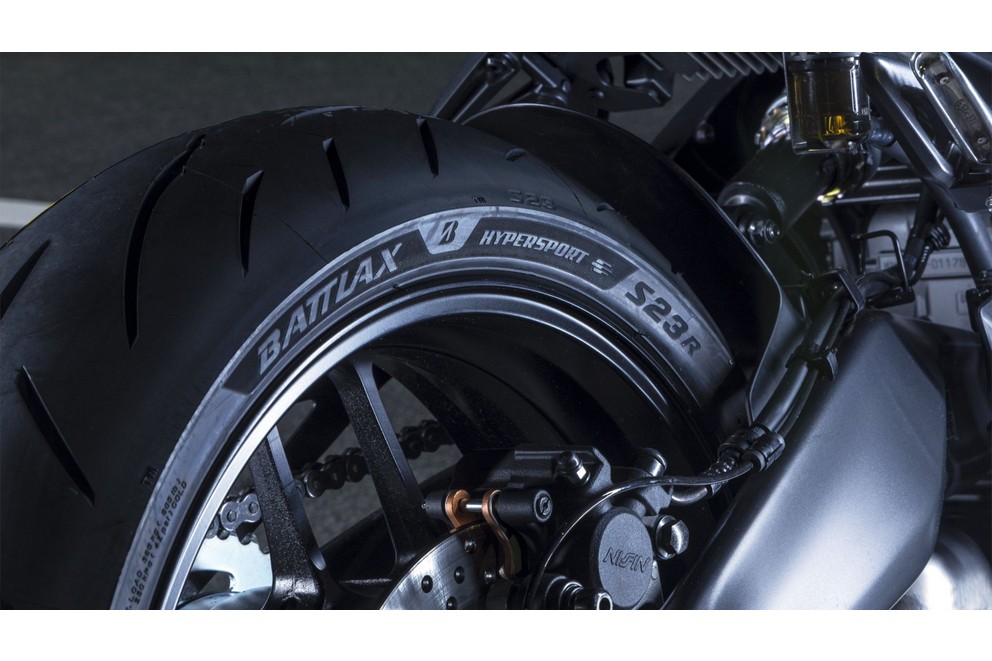 Yamaha MT-09 Y-AMT 2024 met automatische transmissie! - afbeelding 44