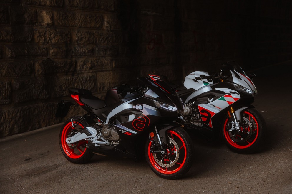 Je Aprilia RS 457 dokonalý motocykl pro začátečníky? Hlas z ženského jezdeckého tábora testuje - Obrázek 32