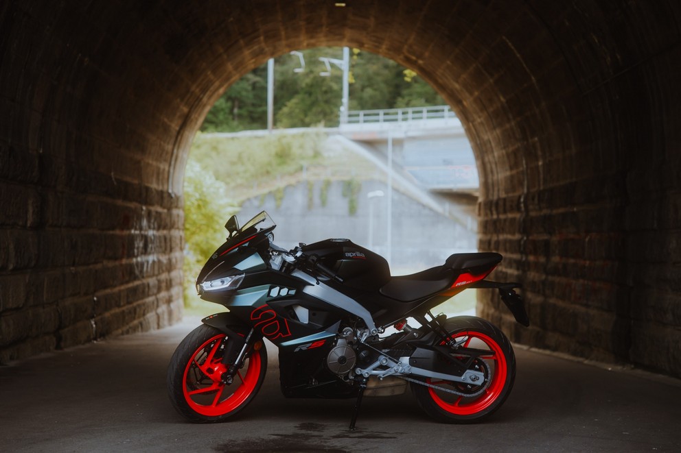 Is the Aprilia RS 457 the perfect entry-level bike? A voice from the female rider's camp tests it - Image 21