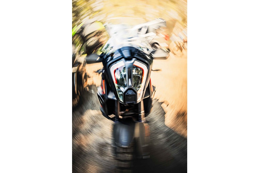 KTM 1290 Super Adventure S büyük 1000PS Offroad Testi 2024 - Resim 58