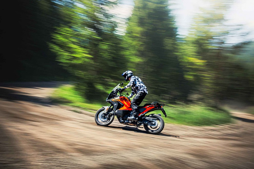 KTM 1290 Super Adventure S in the big 1000PS Offroad Test 2024 - Image 6