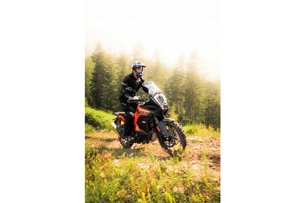 KTM 1290 Super Adventure S a nagy 1000PS offroad teszten 2024-ben - Kép 16