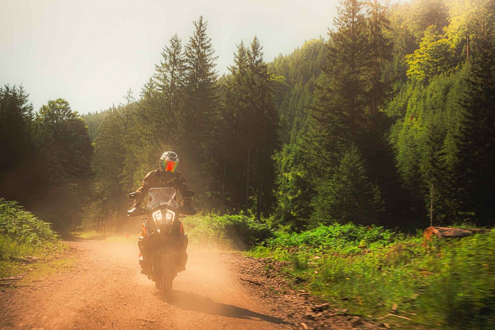 KTM 1290 Super Adventure S dans le grand test off-road 1000PS 2024 - Image 21