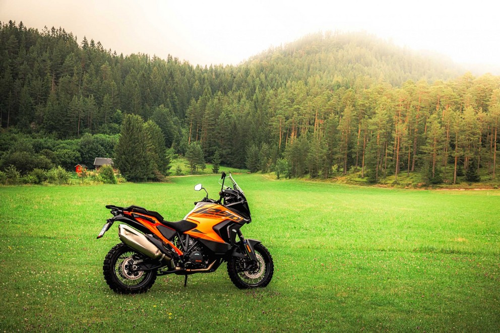 KTM 1290 Super Adventure S in the big 1000PS Offroad Test 2024 - Image 9