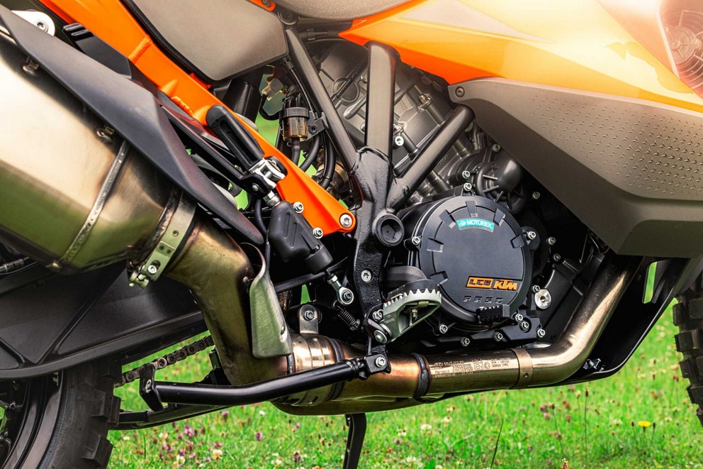 KTM 1290 Super Adventure S in the big 1000PS Offroad Test 2024 - Image 10