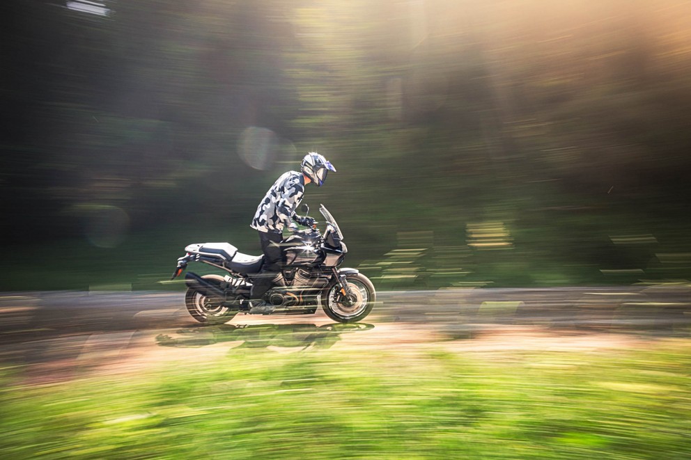 Harley-Davidson Pan America in de grote 1000PS Offroad Test 2024 - afbeelding 9