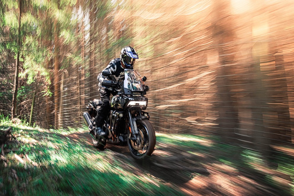 Harley-Davidson Pan America in de grote 1000PS Offroad Test 2024 - afbeelding 4