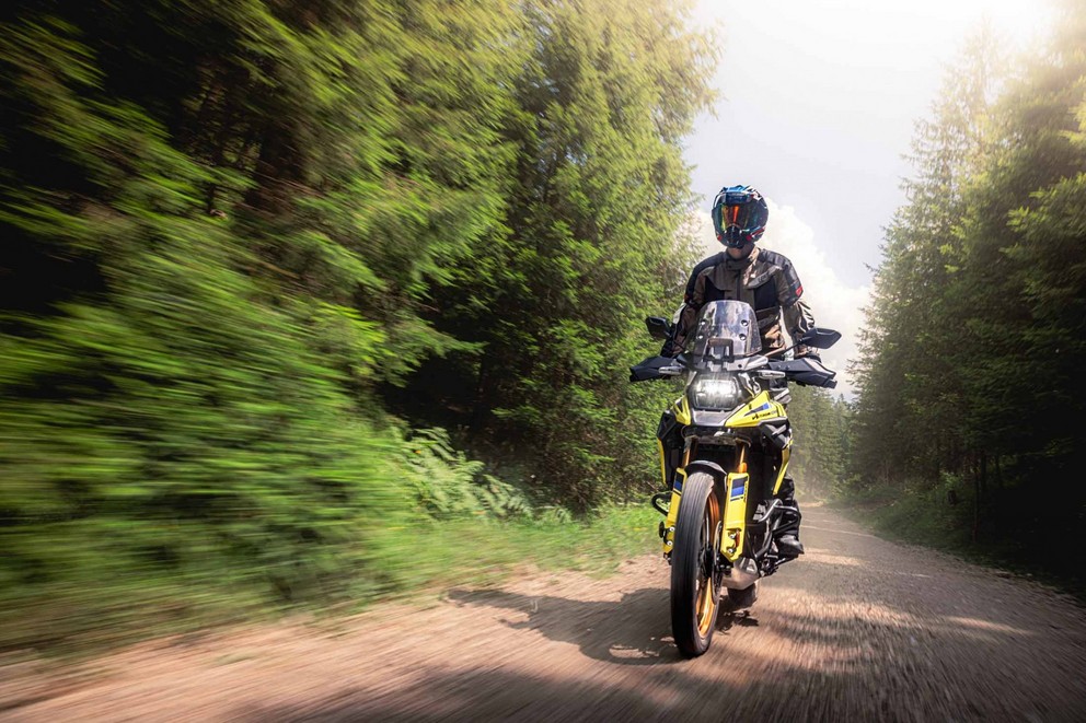 Suzuki V-Strom 1050 DE en la gran prueba off-road de 1000PS 2024 - Imagen 30