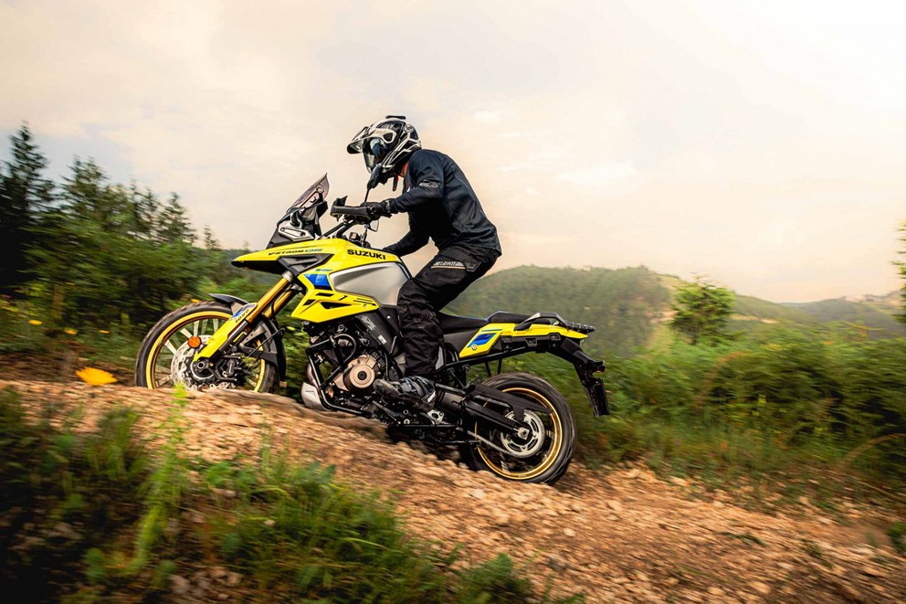 Suzuki V-Strom 1050 DE w wielkim teście offroadowym 1000PS 2024 - Obraz 32