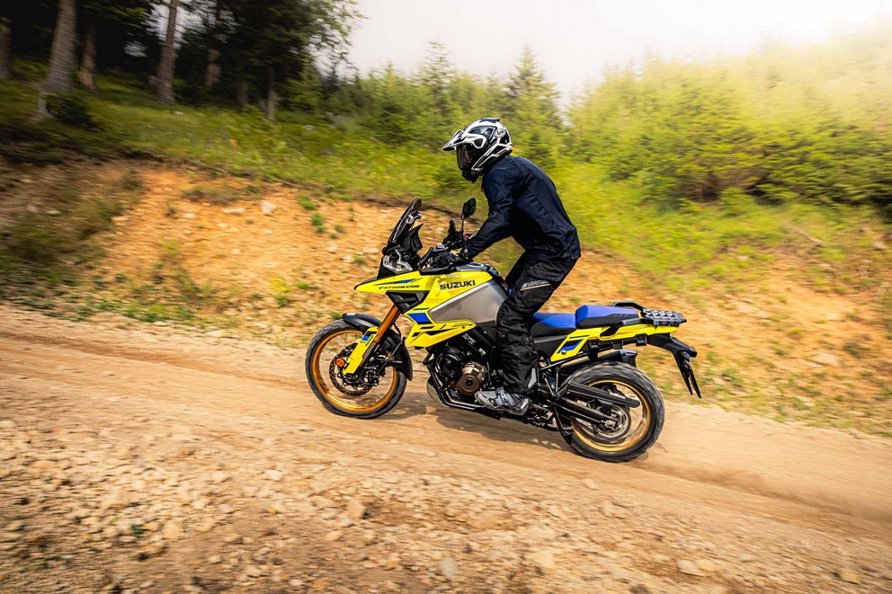 Suzuki V-Strom 1050 DE büyük 1000PS Offroad Testi 2024 - Resim 39