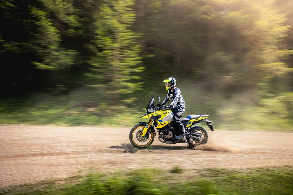 Suzuki V-Strom 1050 DE na velikem 1000PS offroad testu 2024 - Slika 41