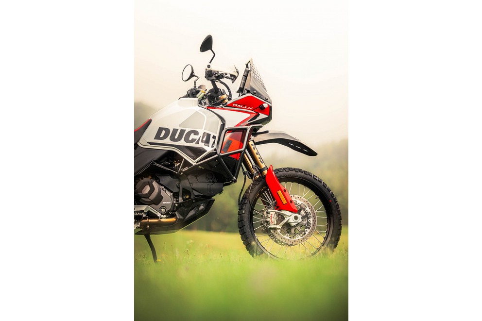 Ducati Desert X no grande teste offroad 1000PS 2024 - Imagem 57