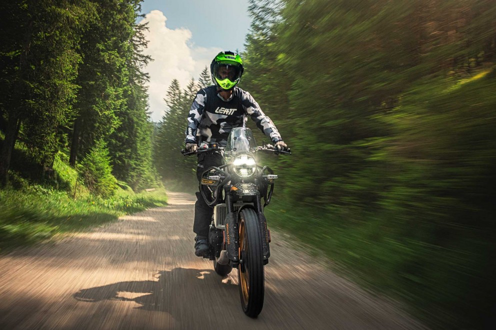 Royal Enfield Himalayan 452 ve velkém 1000PS off-road testu 2024 - Obrázek 4